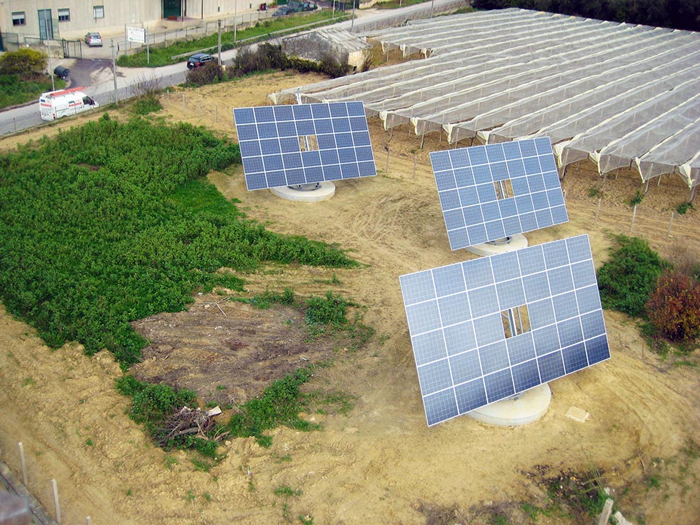 Impianto fotovoltaico ad inseguimento a doppio asse