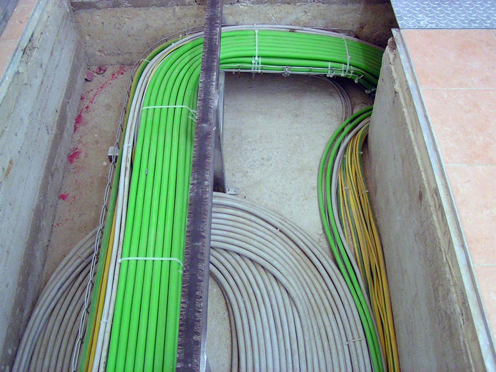 Fornitura in opera di impianto elettrico industriale presso cantina vinicola ad Acate (RG)
