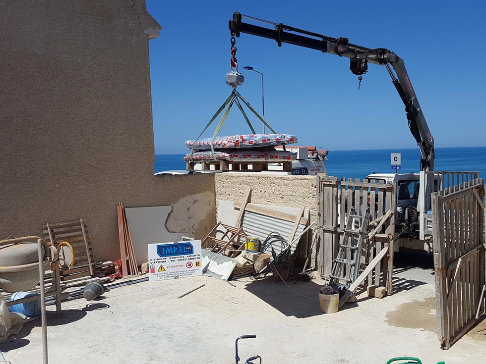 Rimozione tettoia in eternit